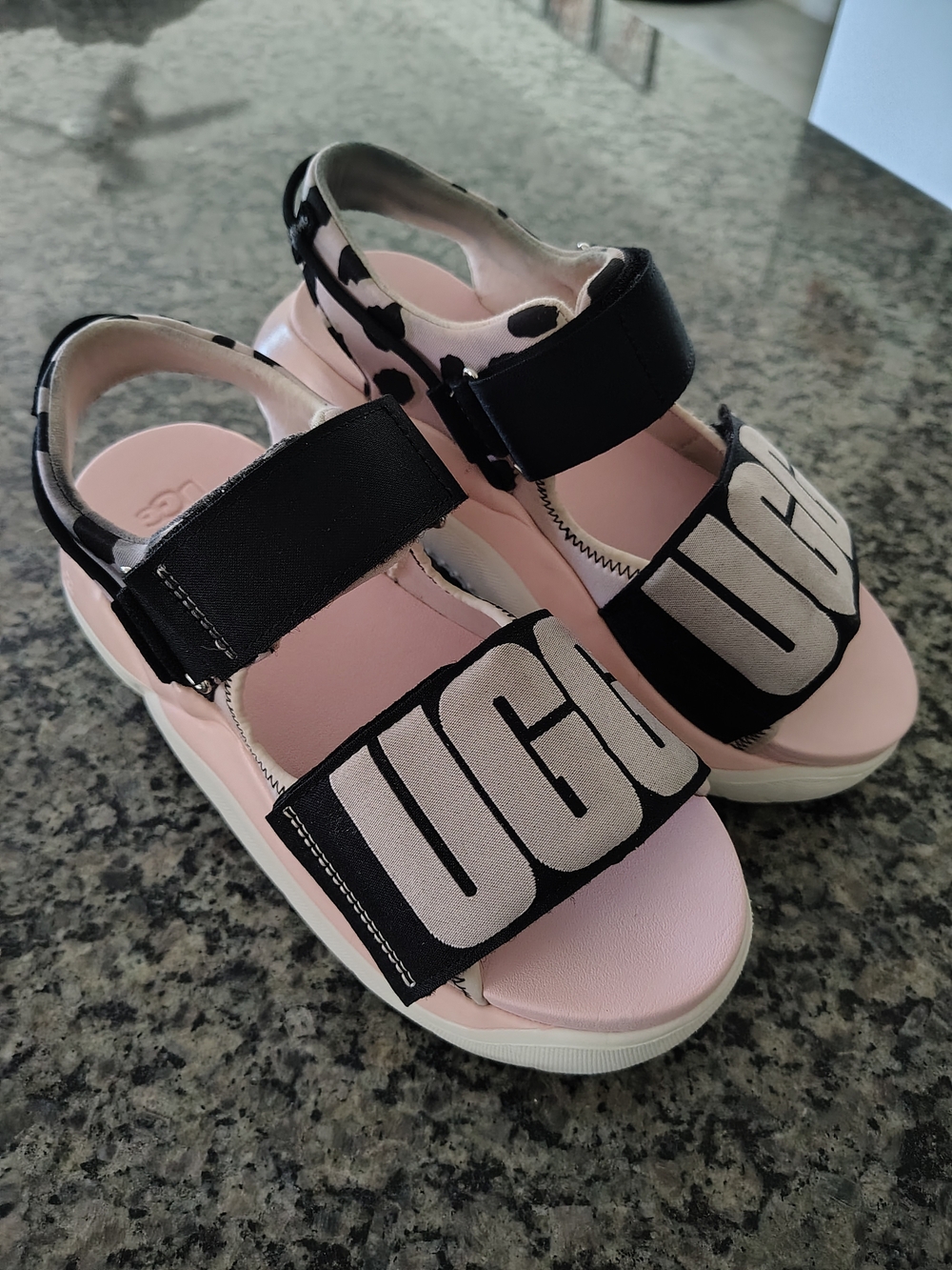 UGG La Cloud Pink and Black Platform Slingback Sandals 8.5